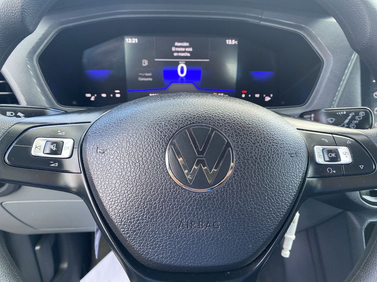 VOLKSWAGEN - 26