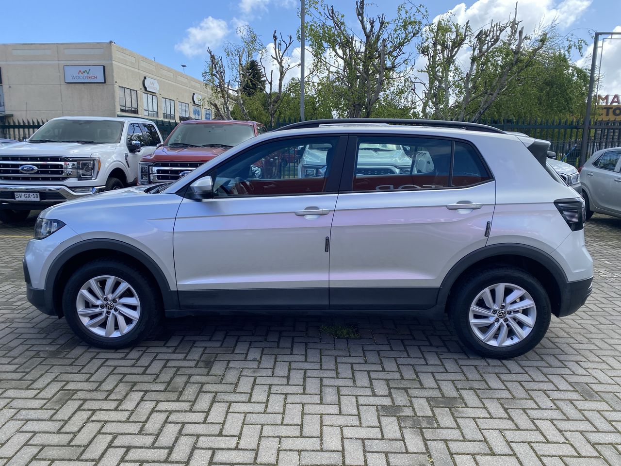 VOLKSWAGEN - 4