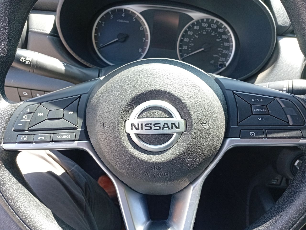 NISSAN - 17