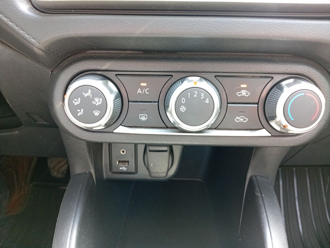 NISSAN - 20