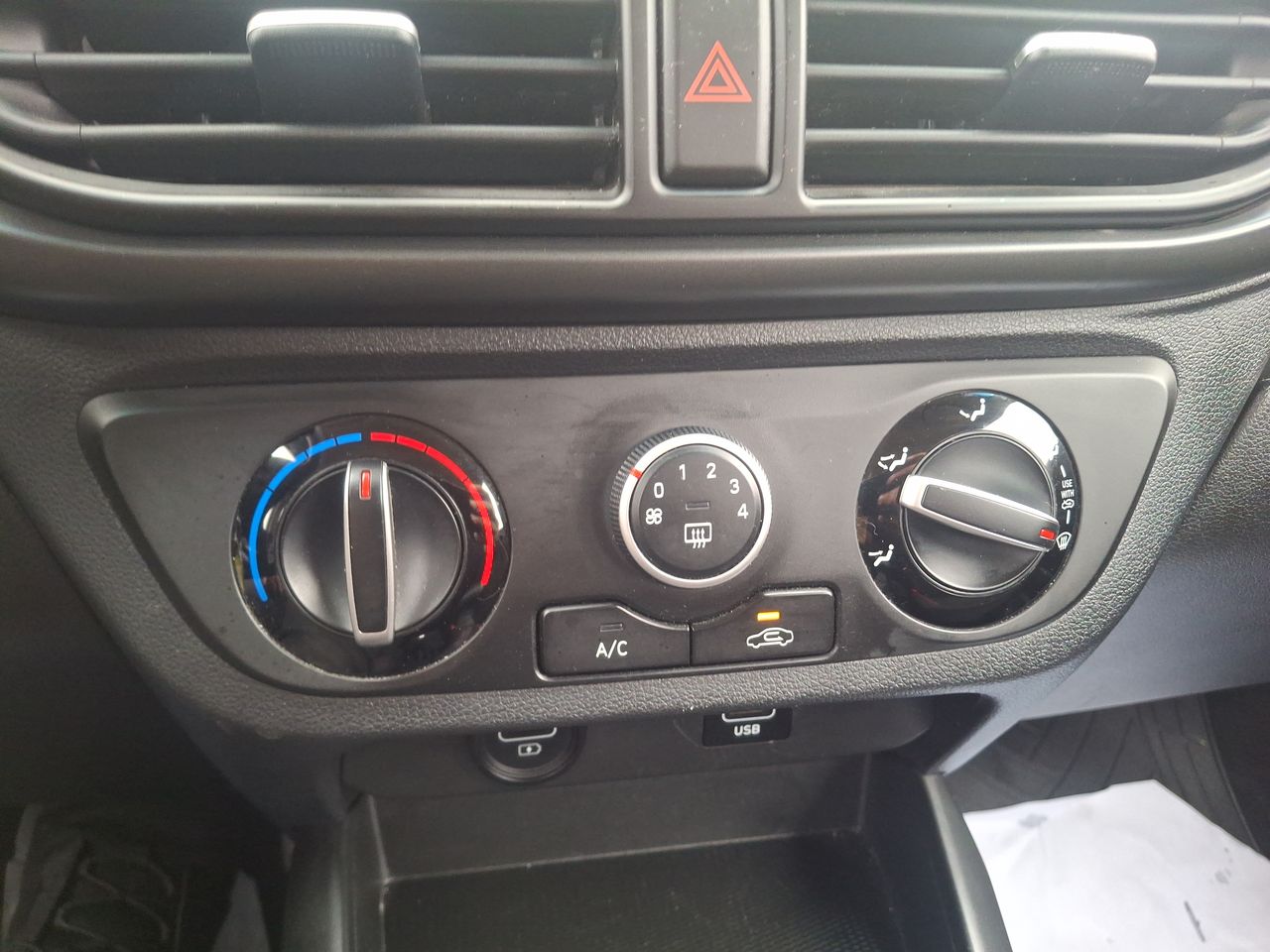 HYUNDAI - 28