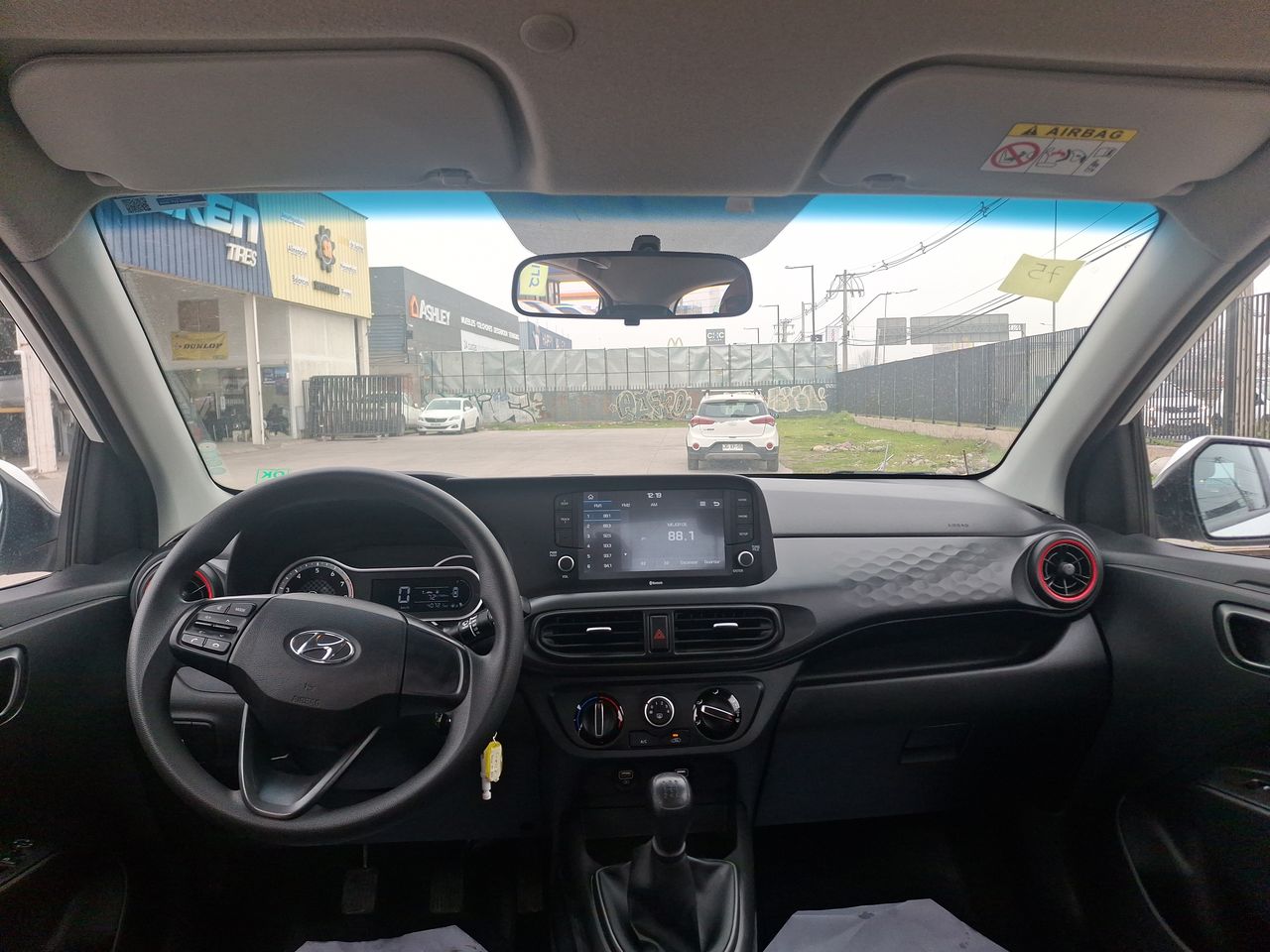 HYUNDAI - 30