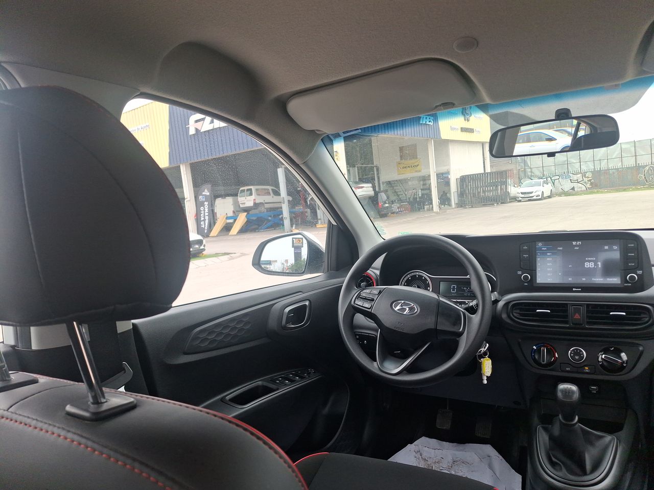 HYUNDAI - 16
