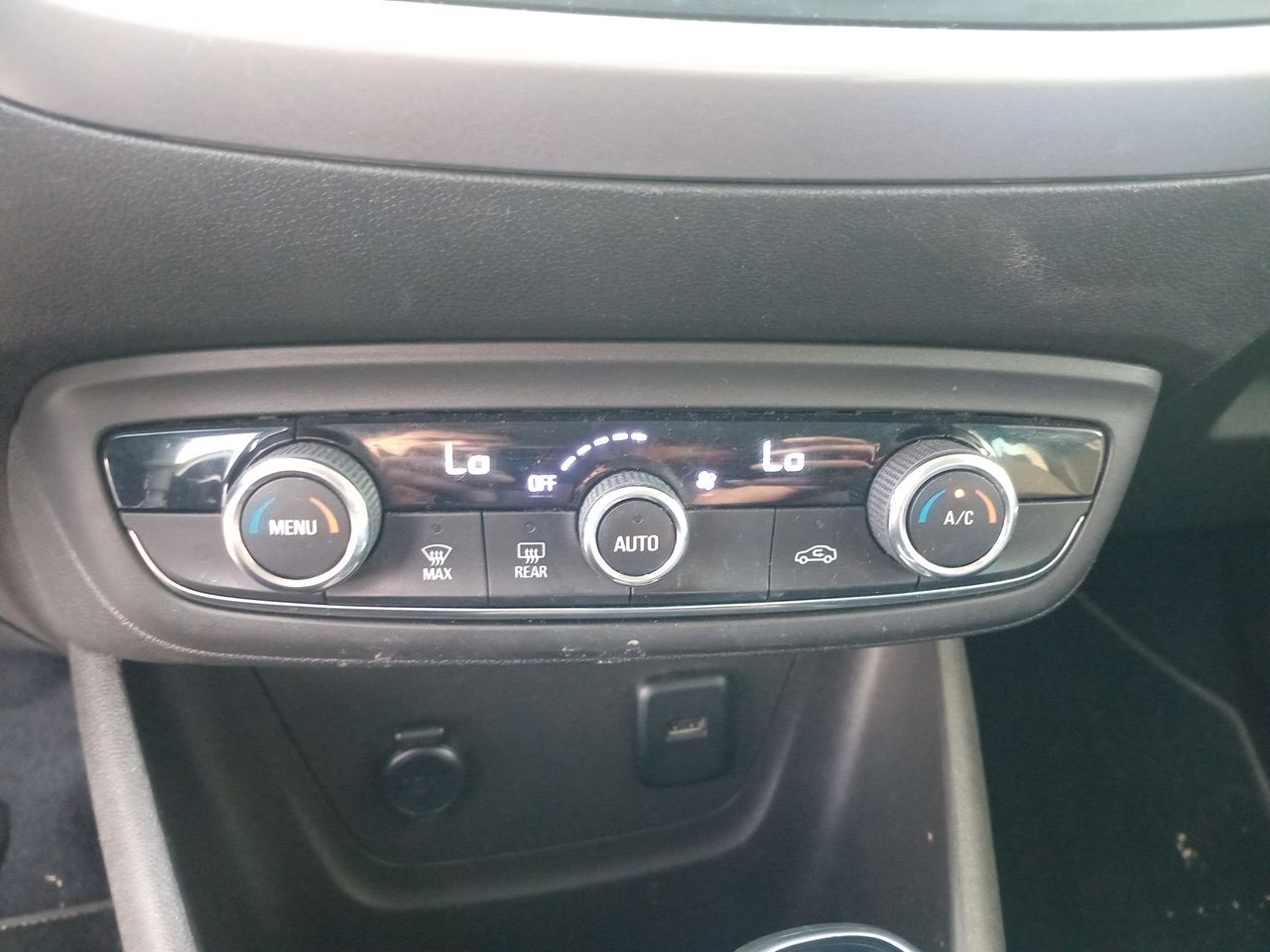 Opel Crossland — foto 20 de 25