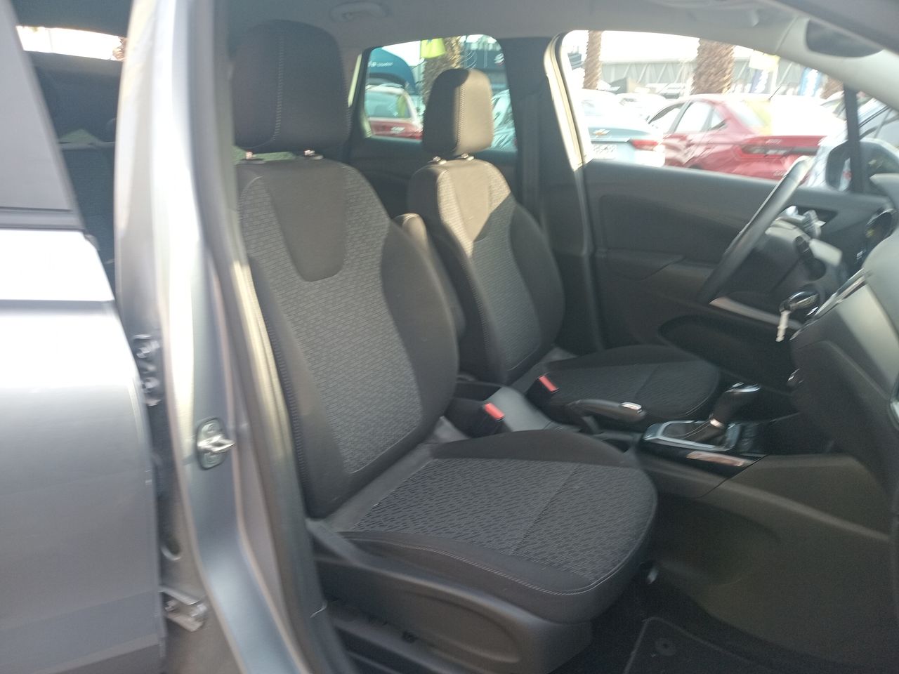 Opel Crossland — foto 23 de 25