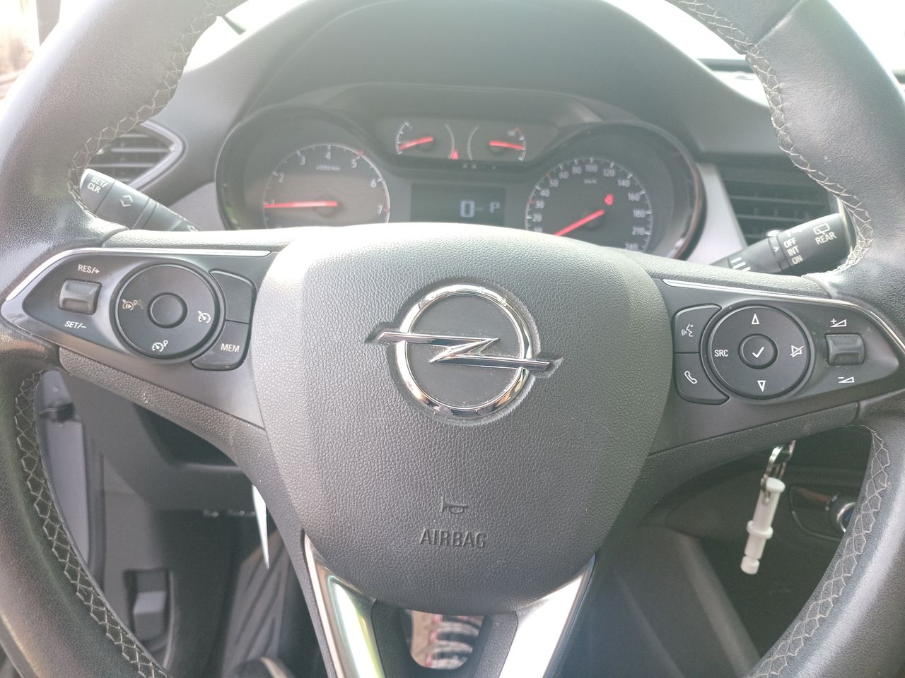 Opel Crossland — foto 16 de 25