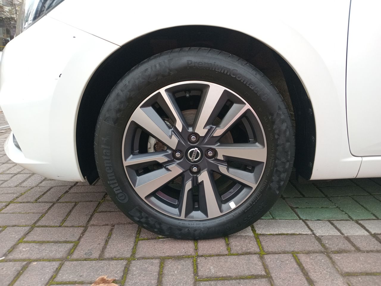 NISSAN - 17