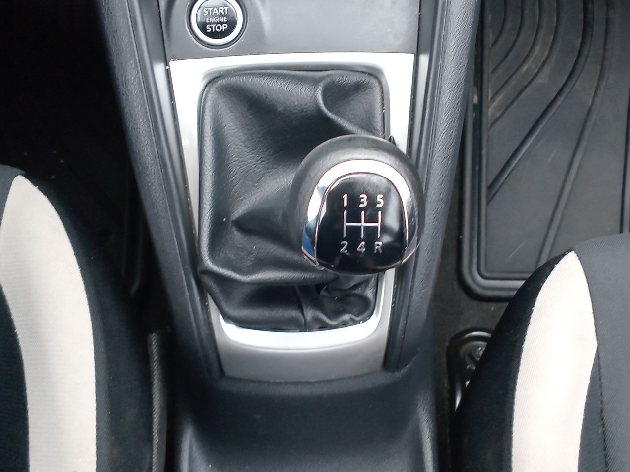 NISSAN - 31