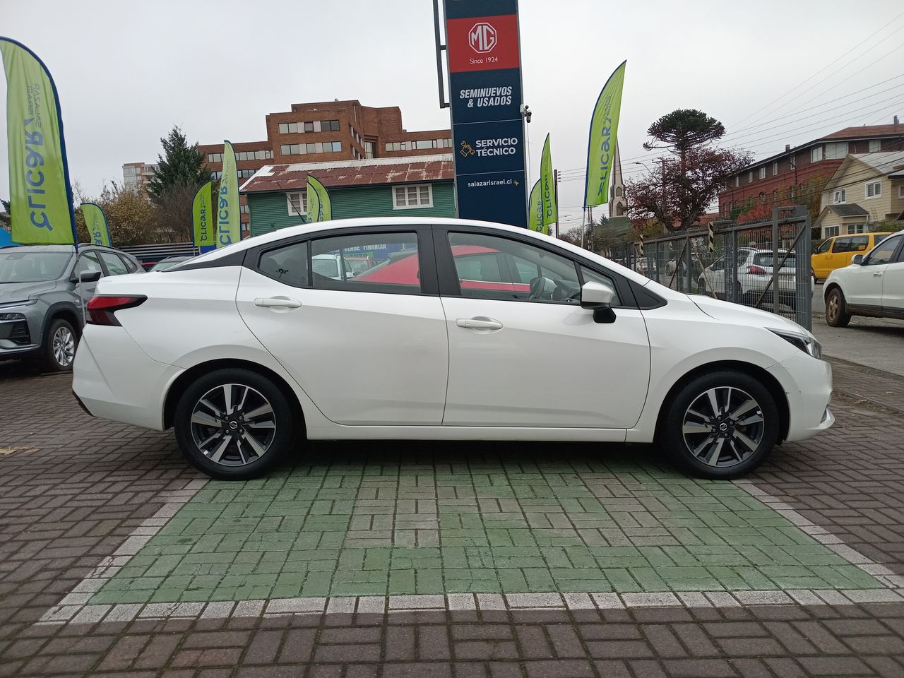 NISSAN - 8