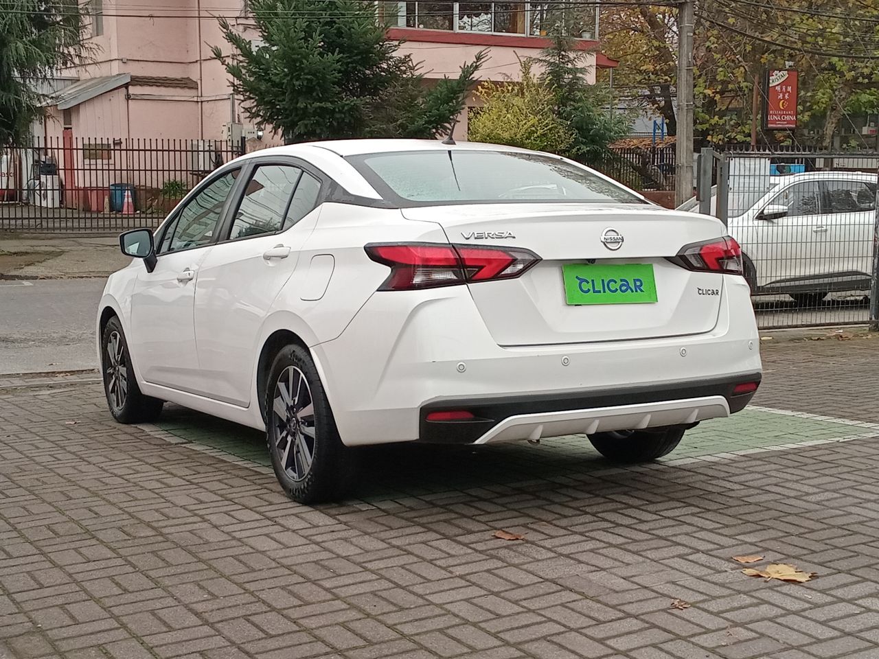 NISSAN - 5