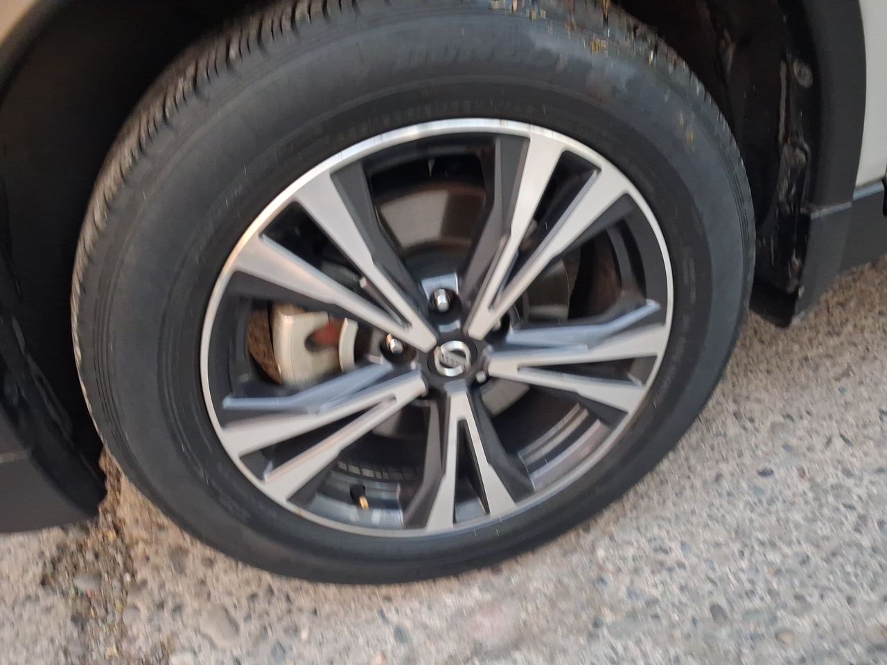 Nissan X-Trail — foto 8 de 30