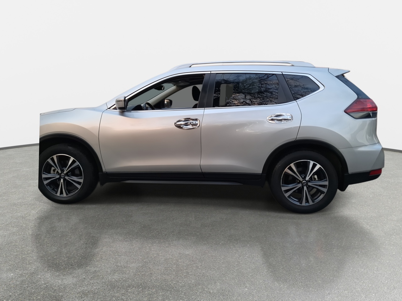 NISSAN - 4