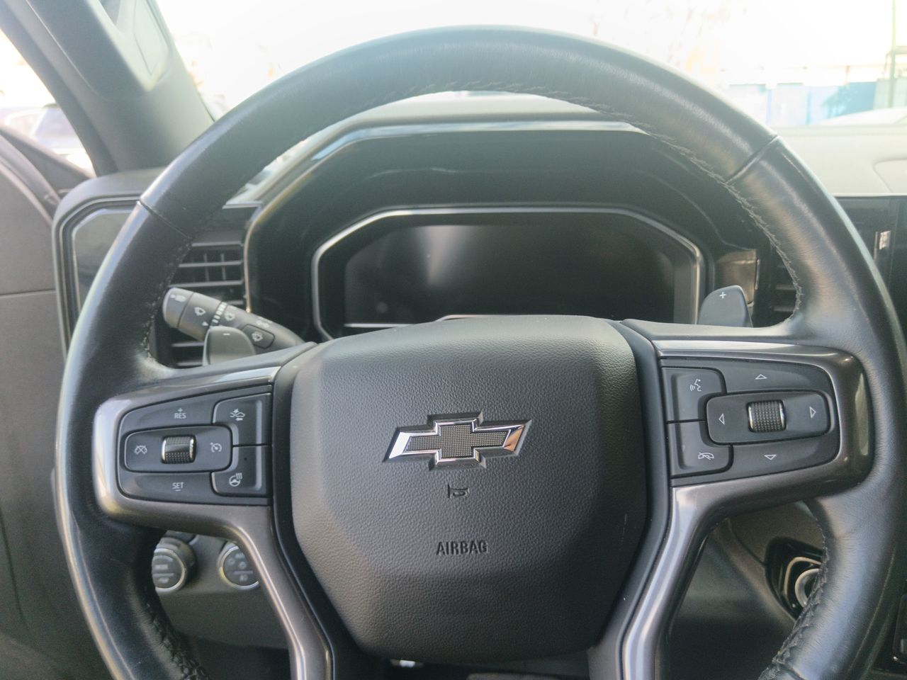 CHEVROLET - 24
