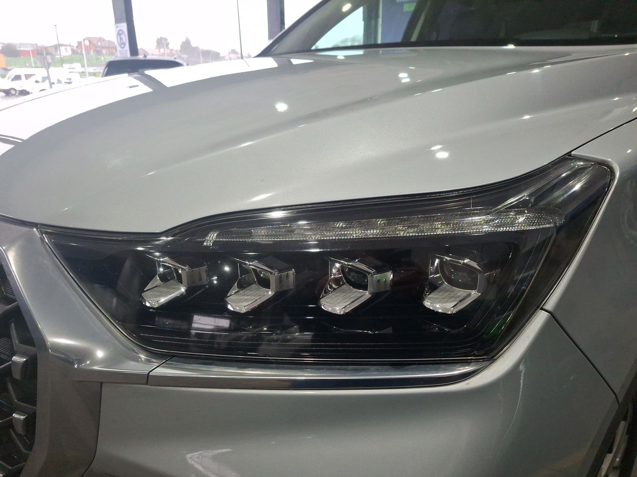 SsangYong Rexton — foto 11 de 29