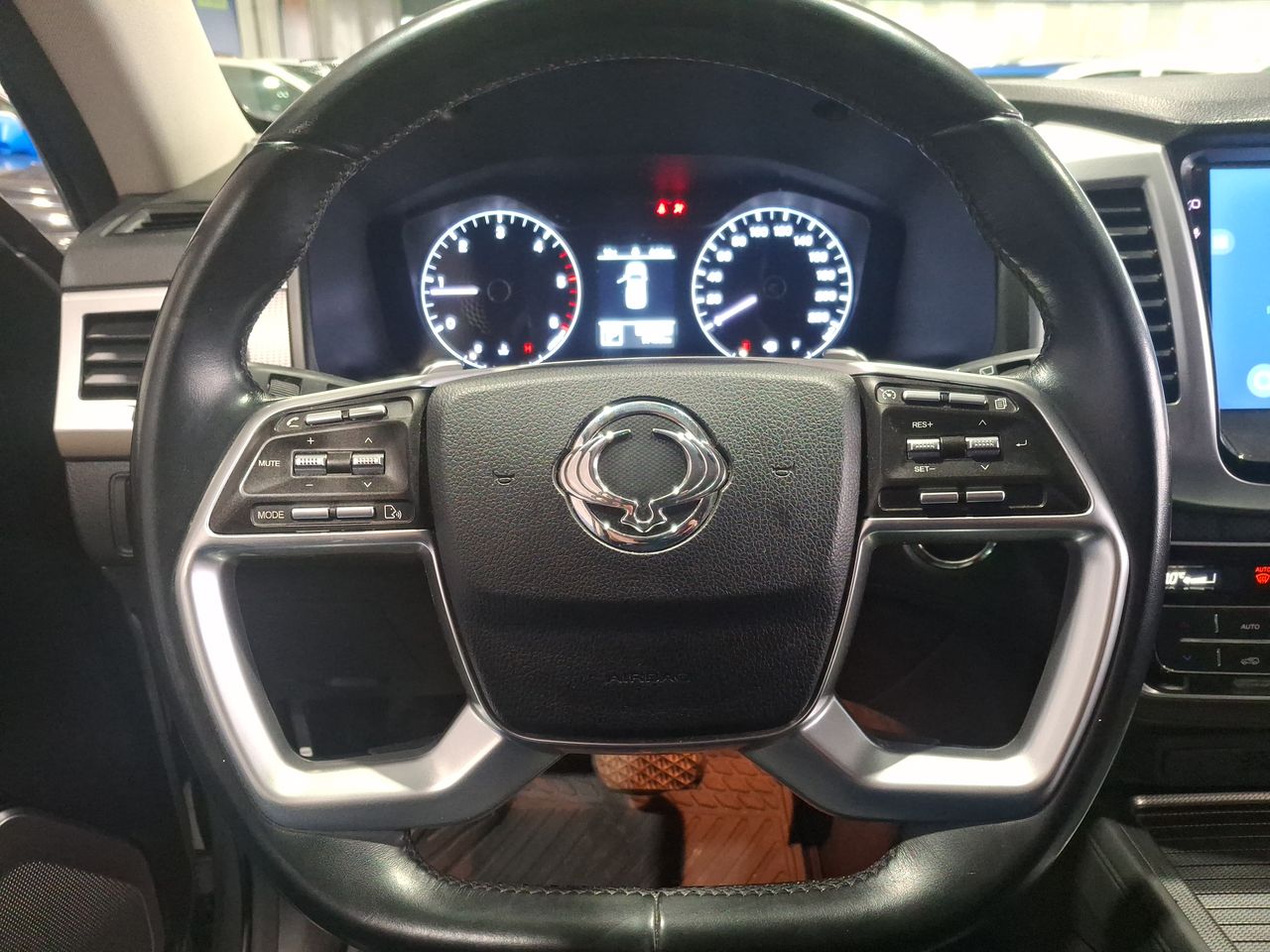 SsangYong Rexton — foto 18 de 29