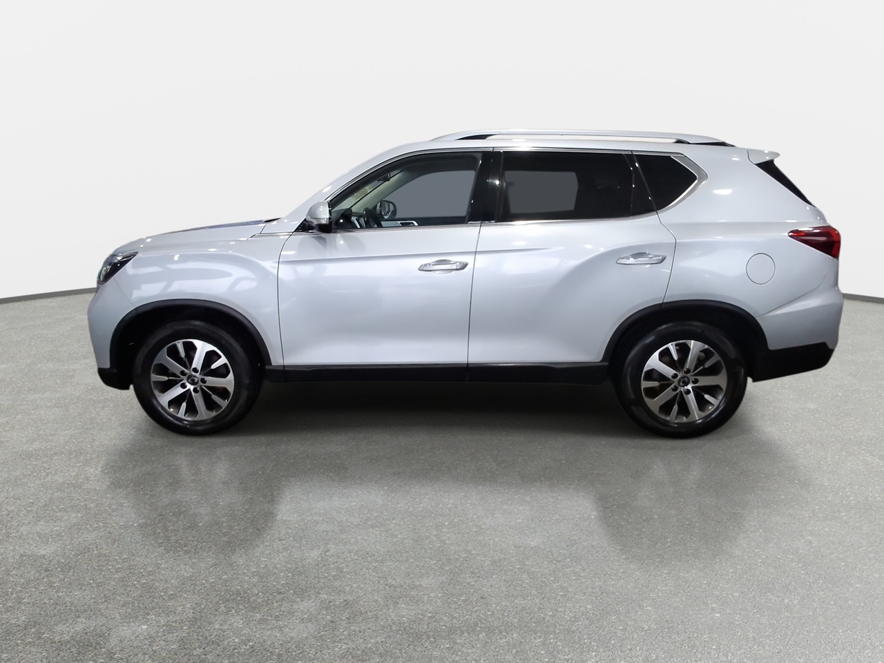 SSANGYONG - 4