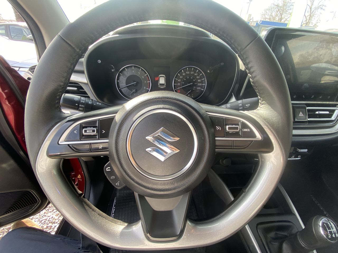 SUZUKI - 24