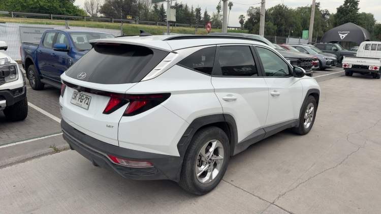 HYUNDAI - 4