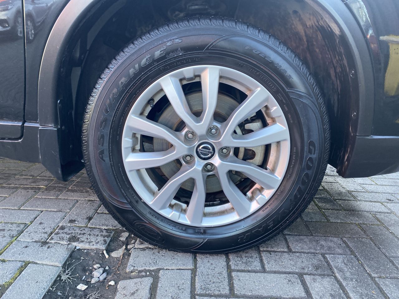 Nissan X-Trail — foto 18 de 35
