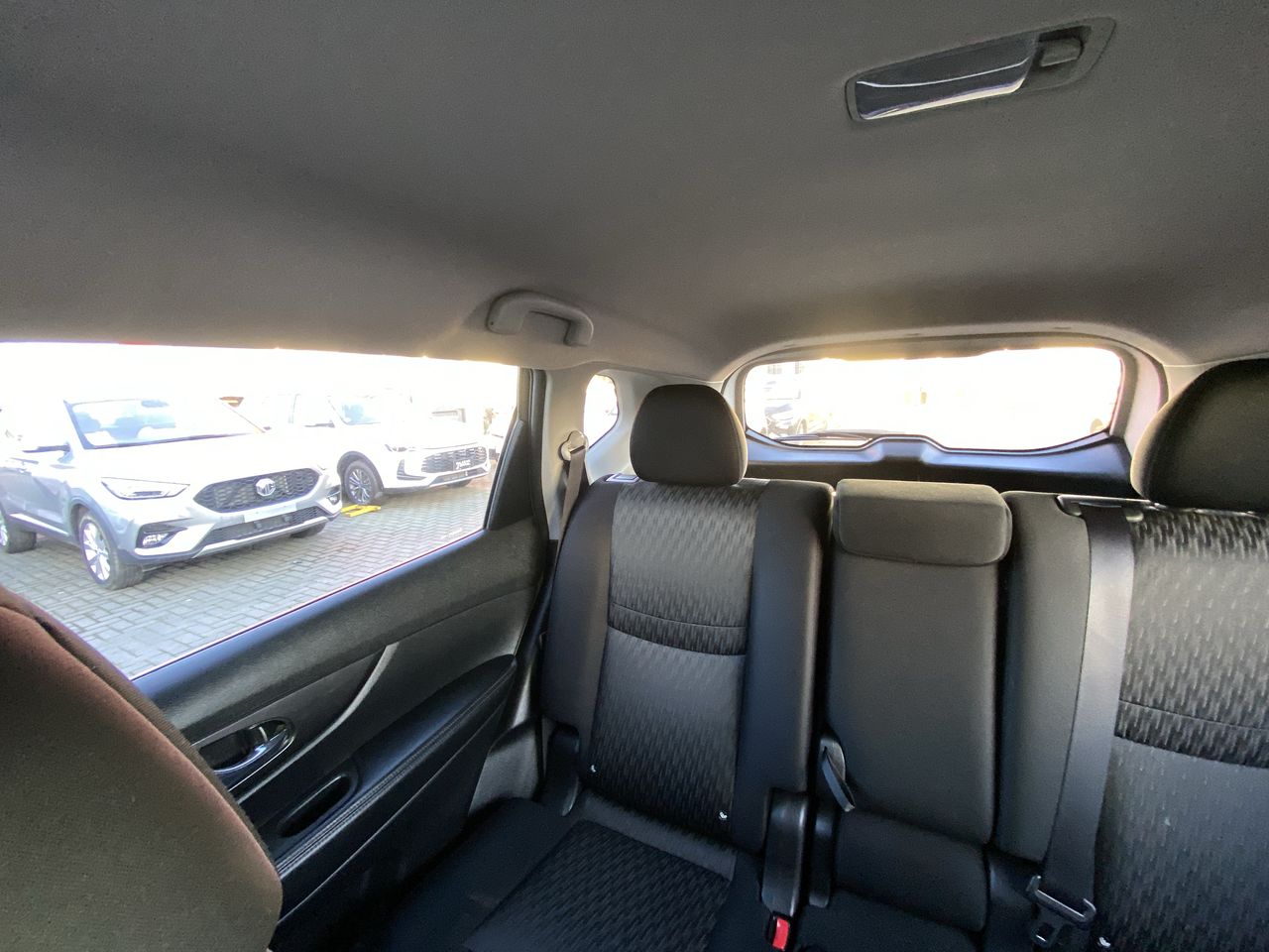 NISSAN - 4