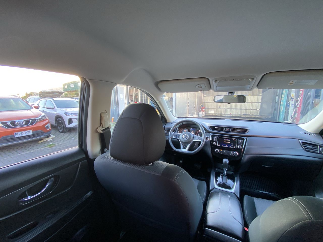 Nissan X-Trail — foto 17 de 35