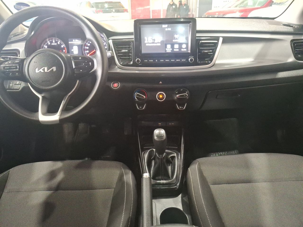 KIA - 32