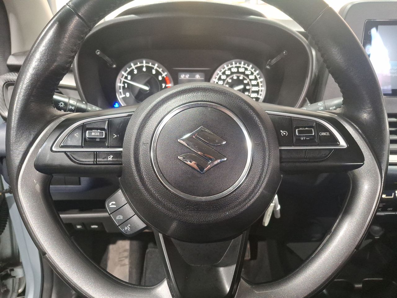 SUZUKI - 24