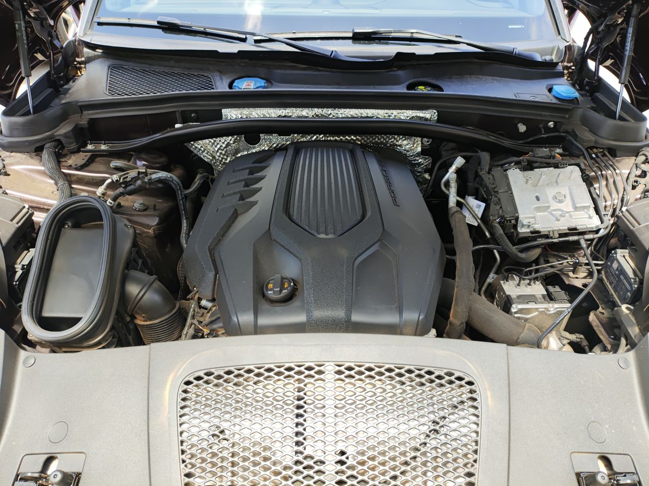PORSCHE - 18