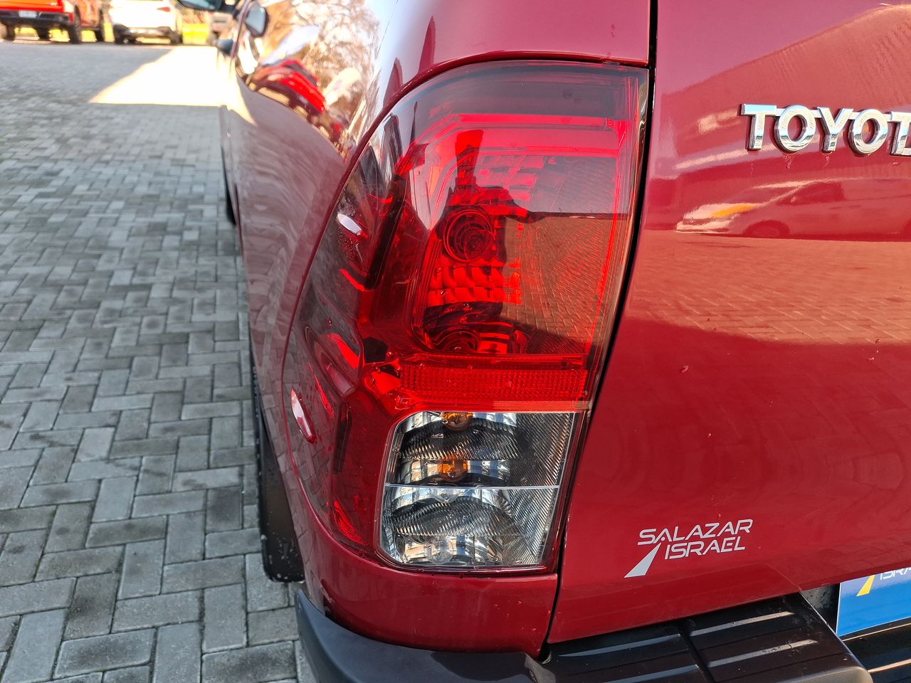 TOYOTA - 19