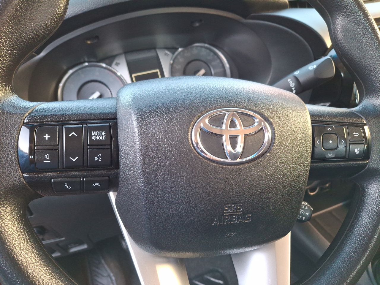 TOYOTA - 25