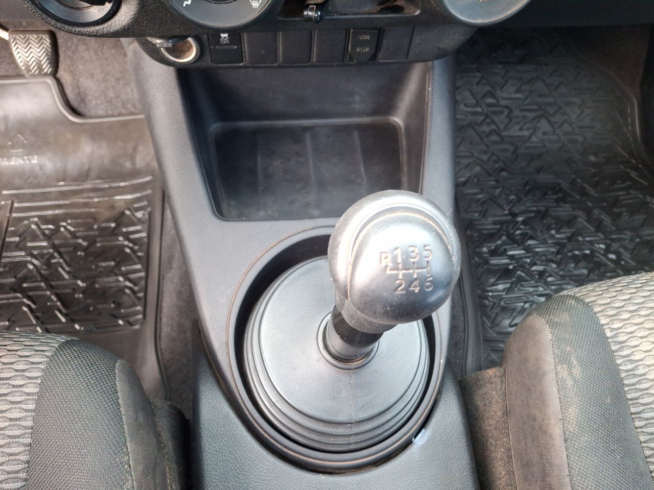 TOYOTA - 29