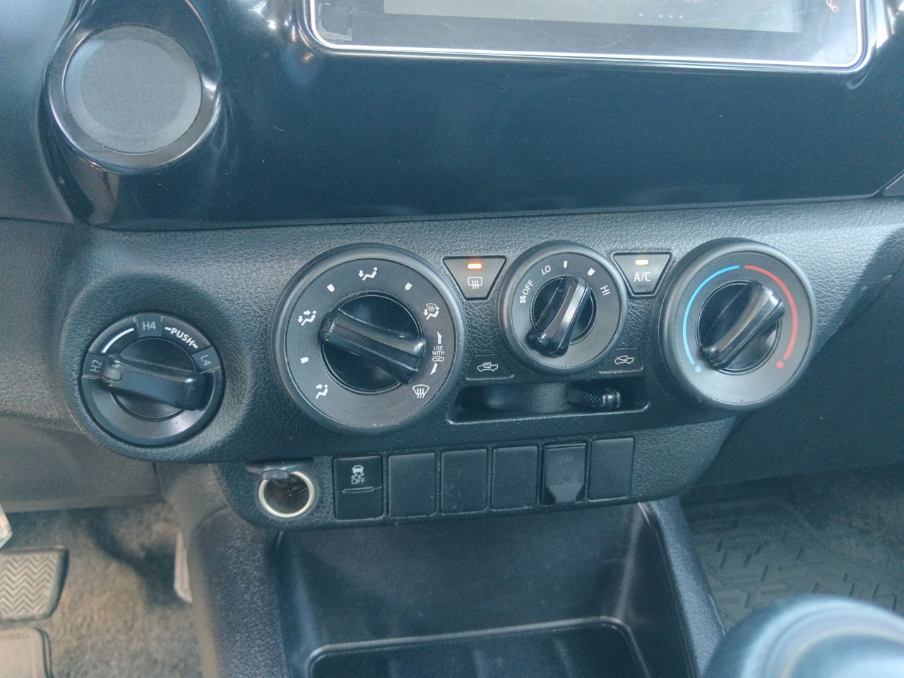 TOYOTA - 27