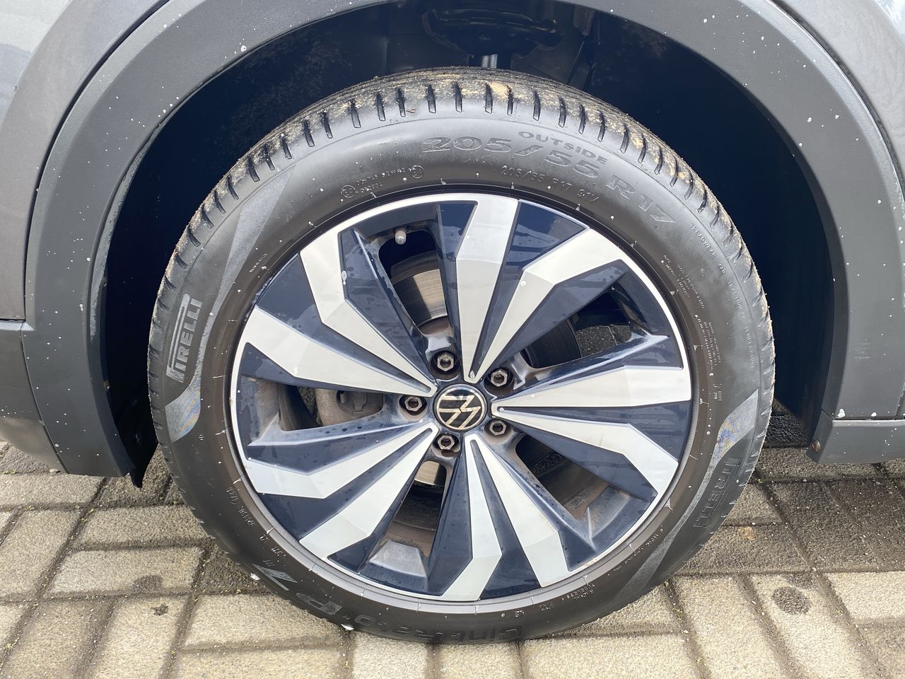 VOLKSWAGEN - 15