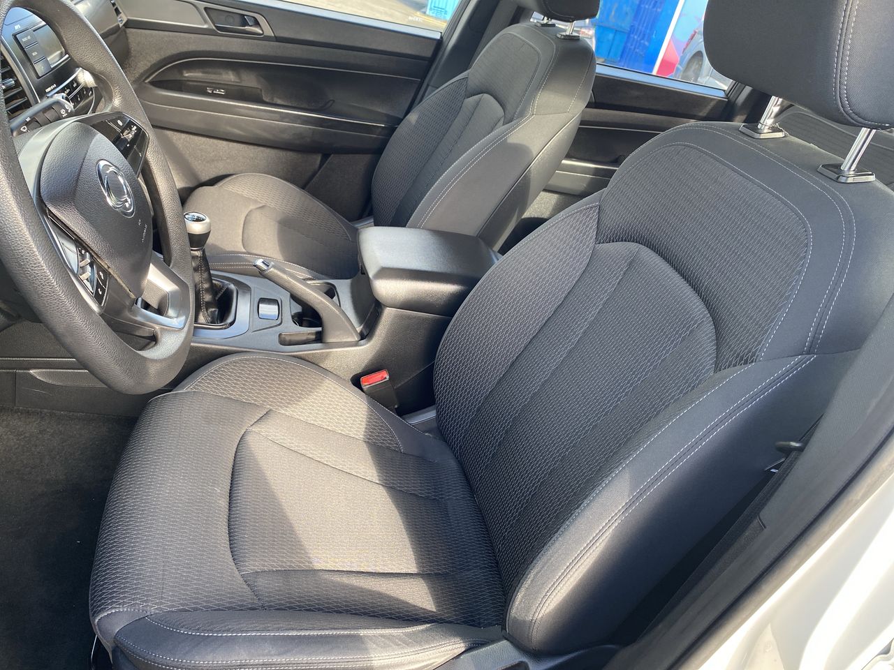 SSANGYONG - 25