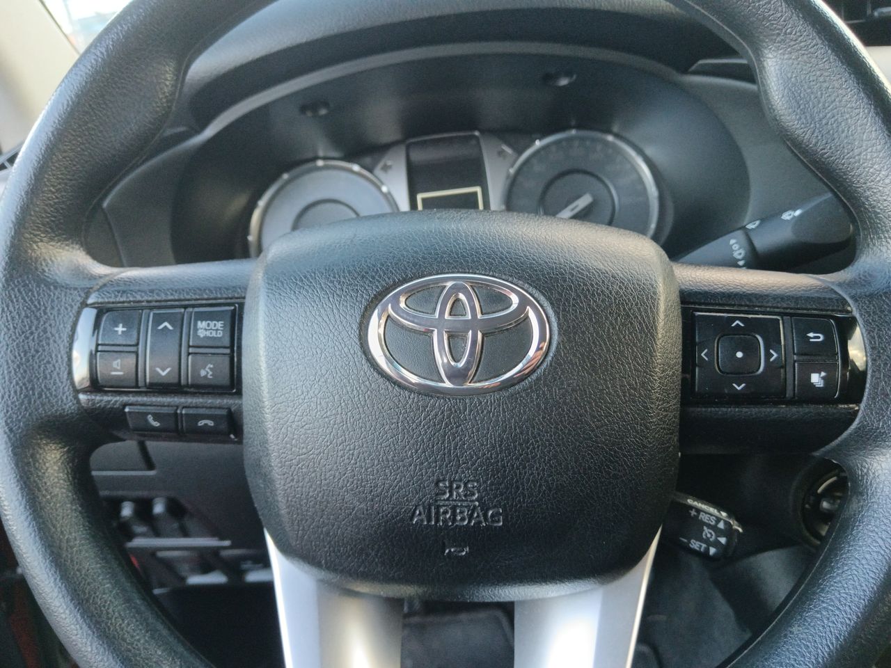 TOYOTA - 23