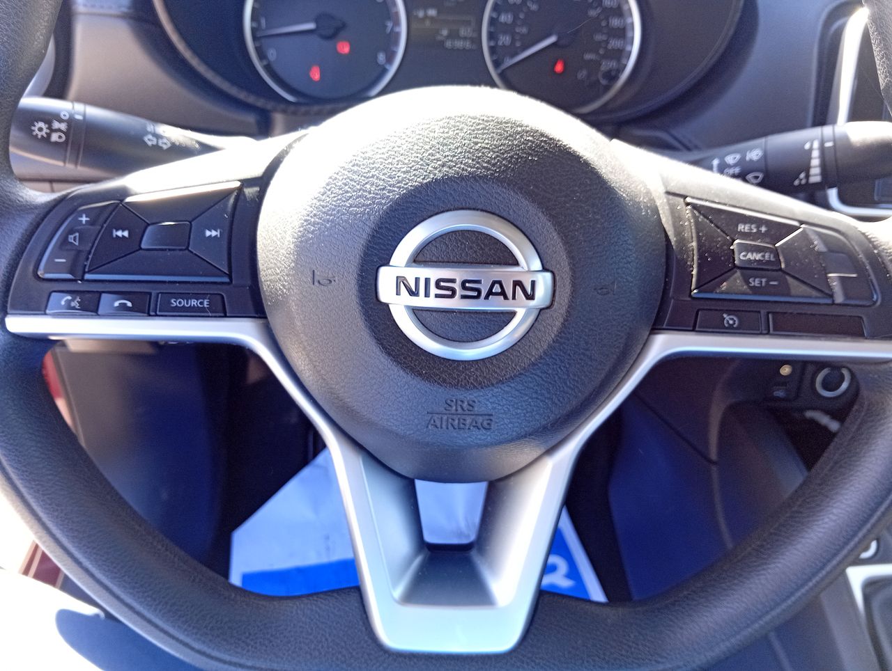 NISSAN - 22
