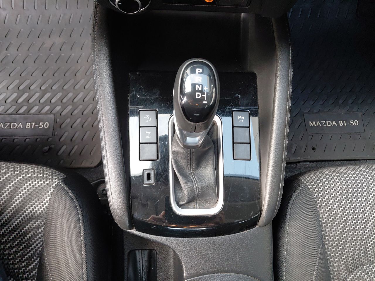 Mazda Bt-50 — foto 23 de 26