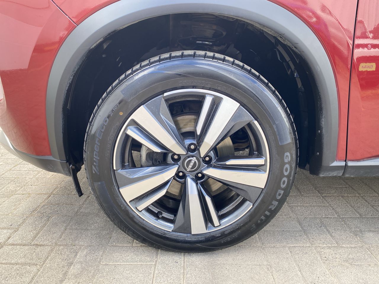 NISSAN - 14