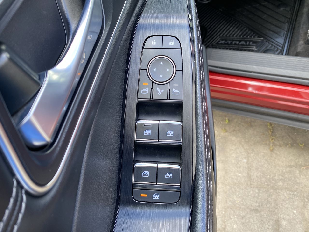 NISSAN - 20