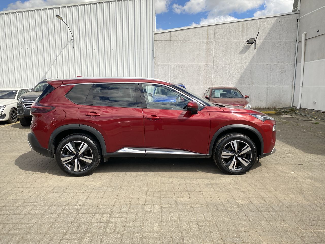 NISSAN - 7