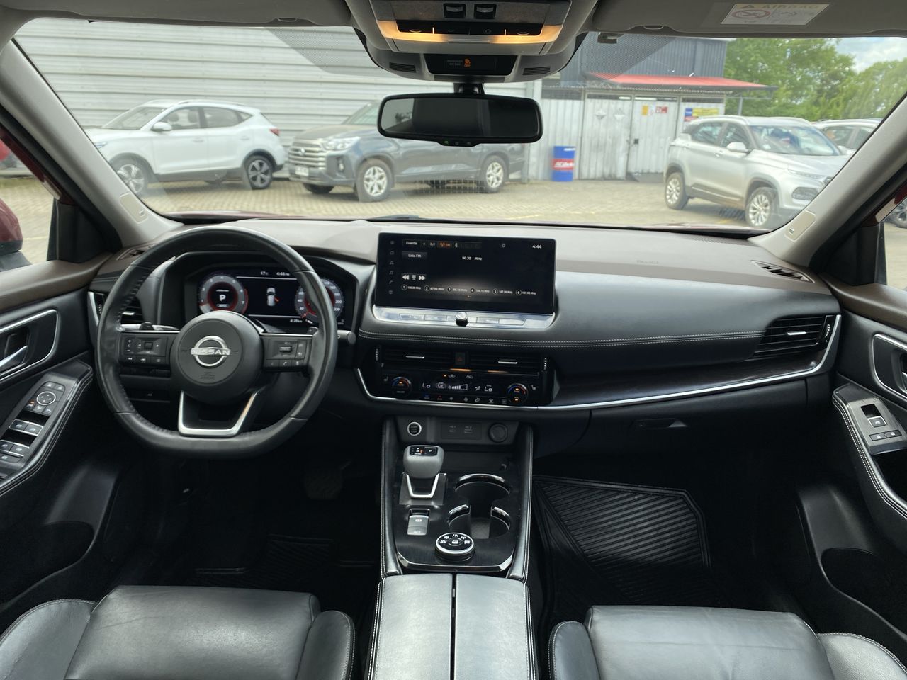 NISSAN - 8