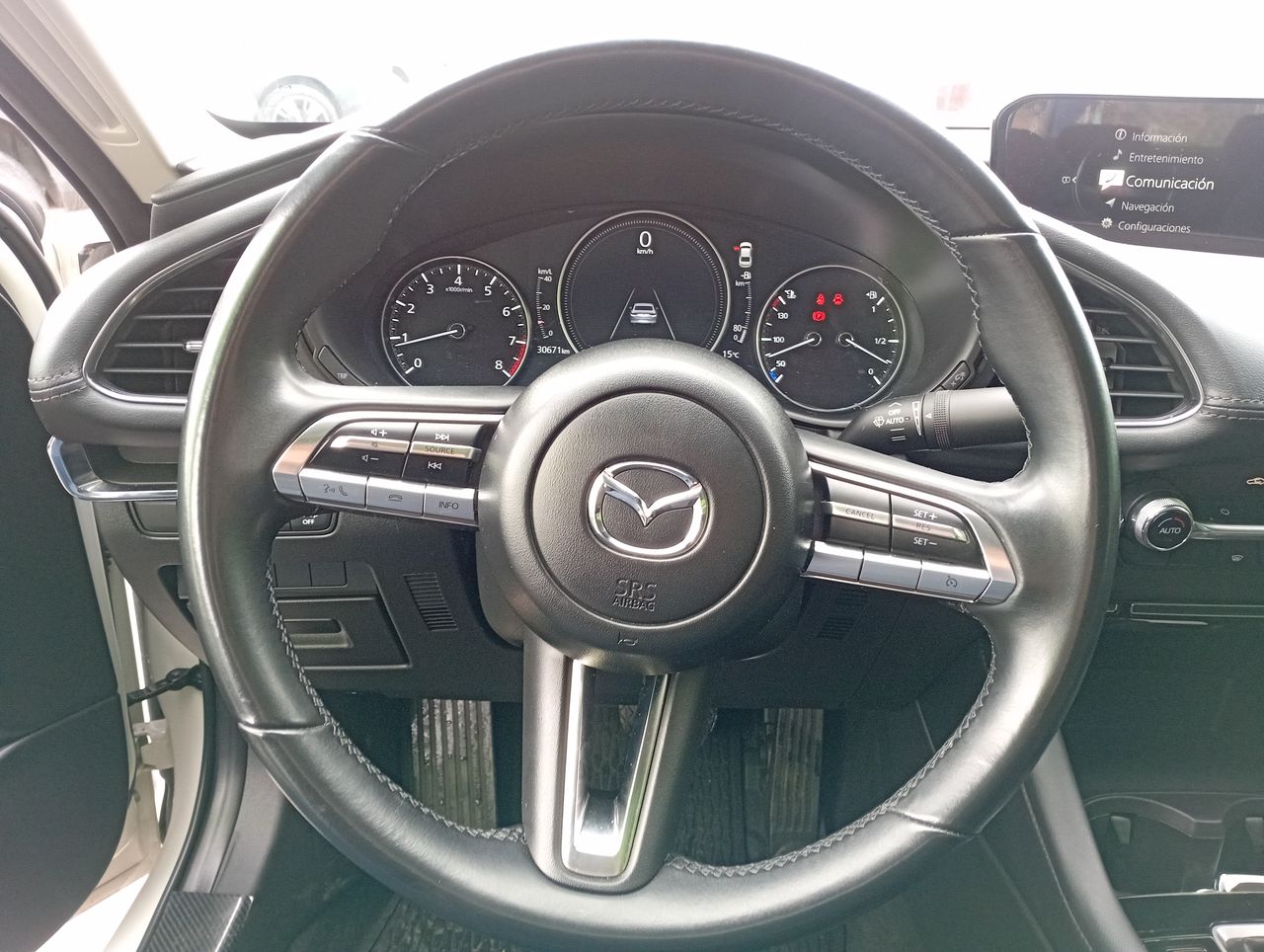 Mazda 3 — foto 11 de 19