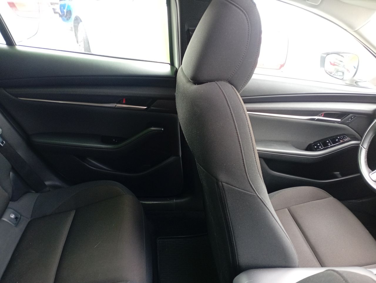 Mazda 3 — foto 8 de 19