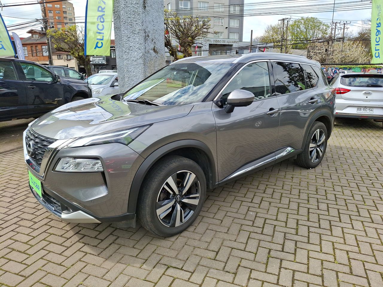 NISSAN - 3