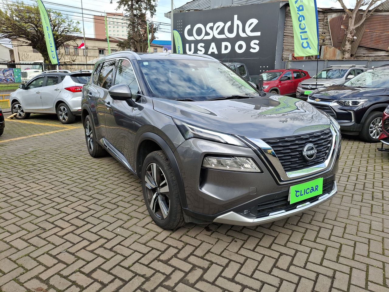 NISSAN - 4