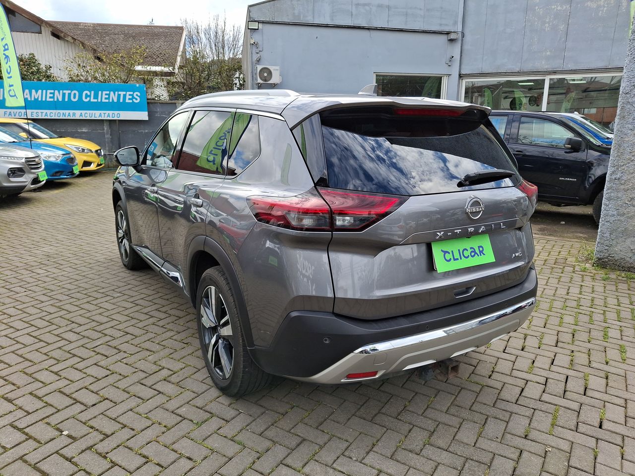 NISSAN - 5