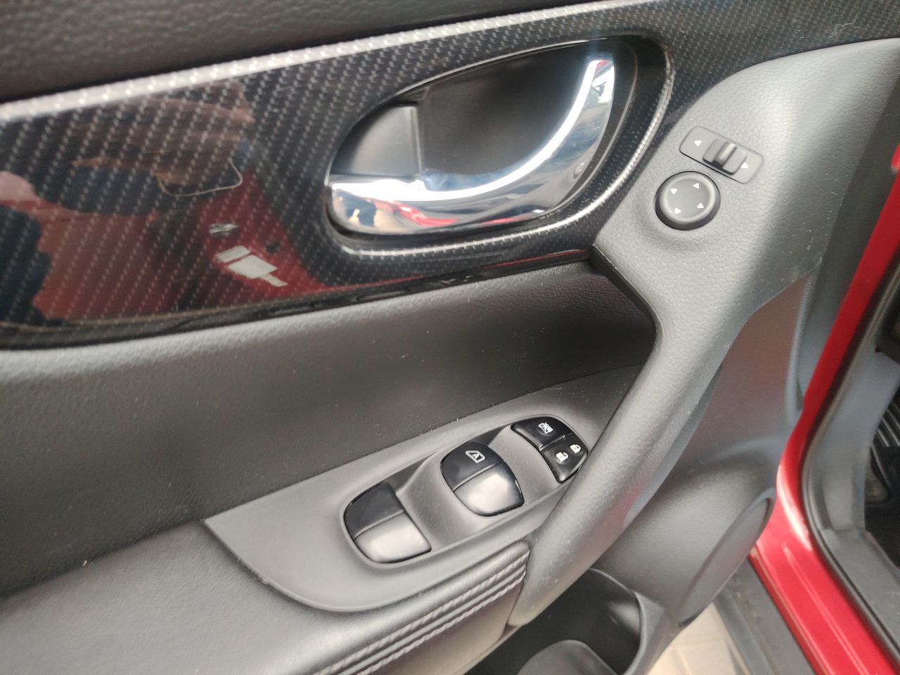 NISSAN - 12