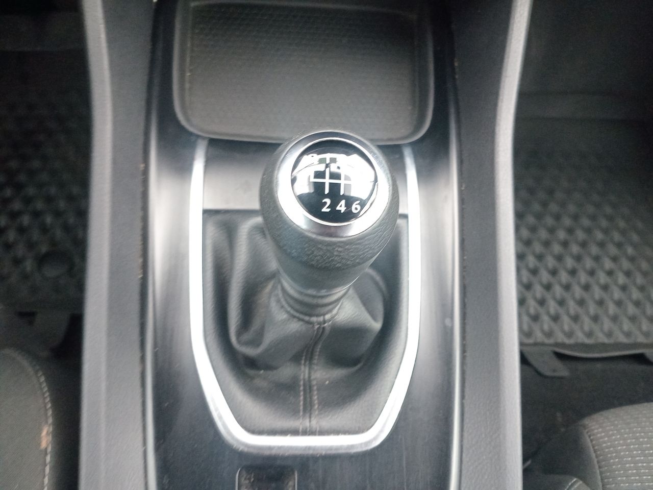 Nissan Qashqai — foto 30 de 34