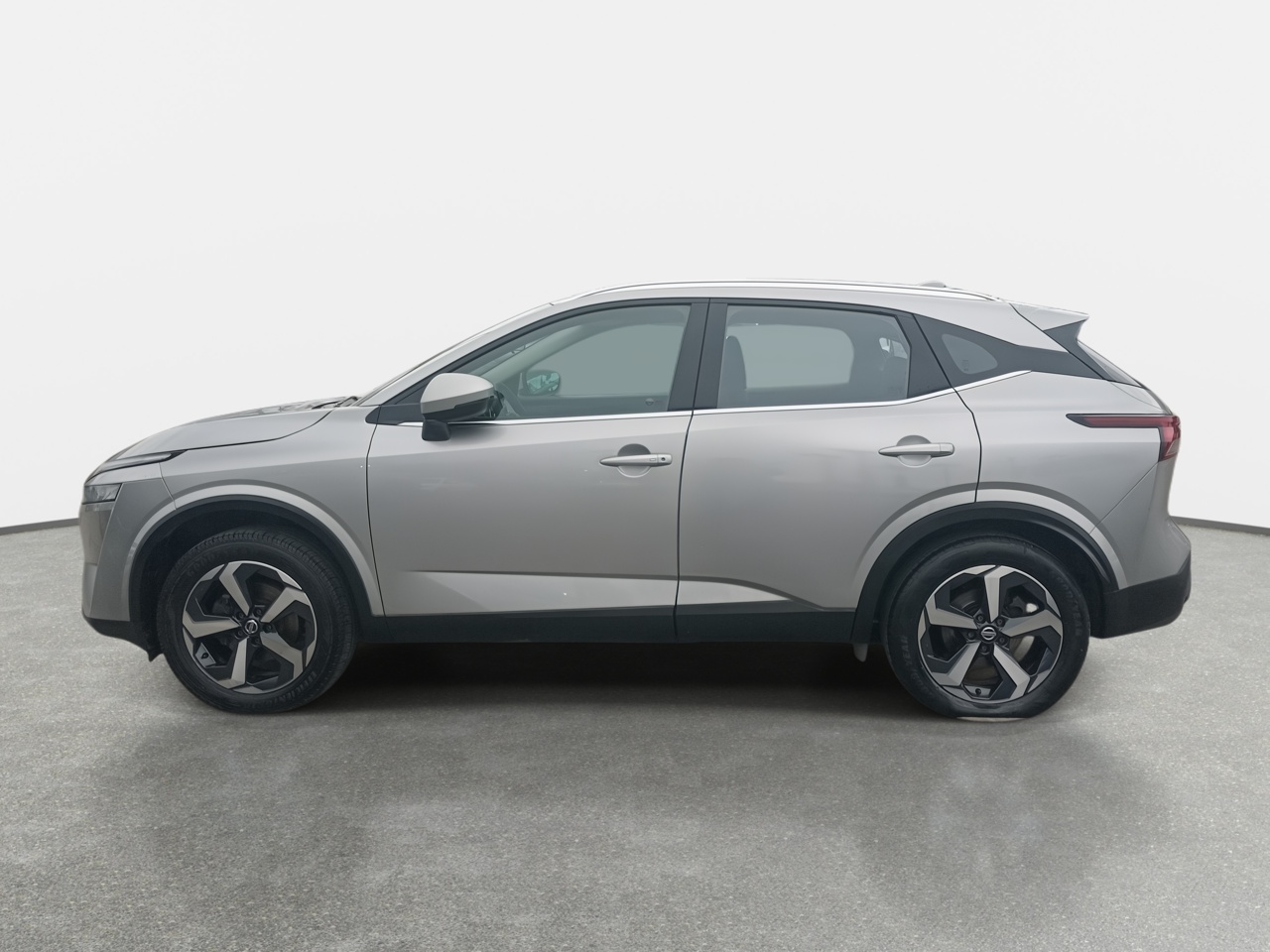 NISSAN - 4