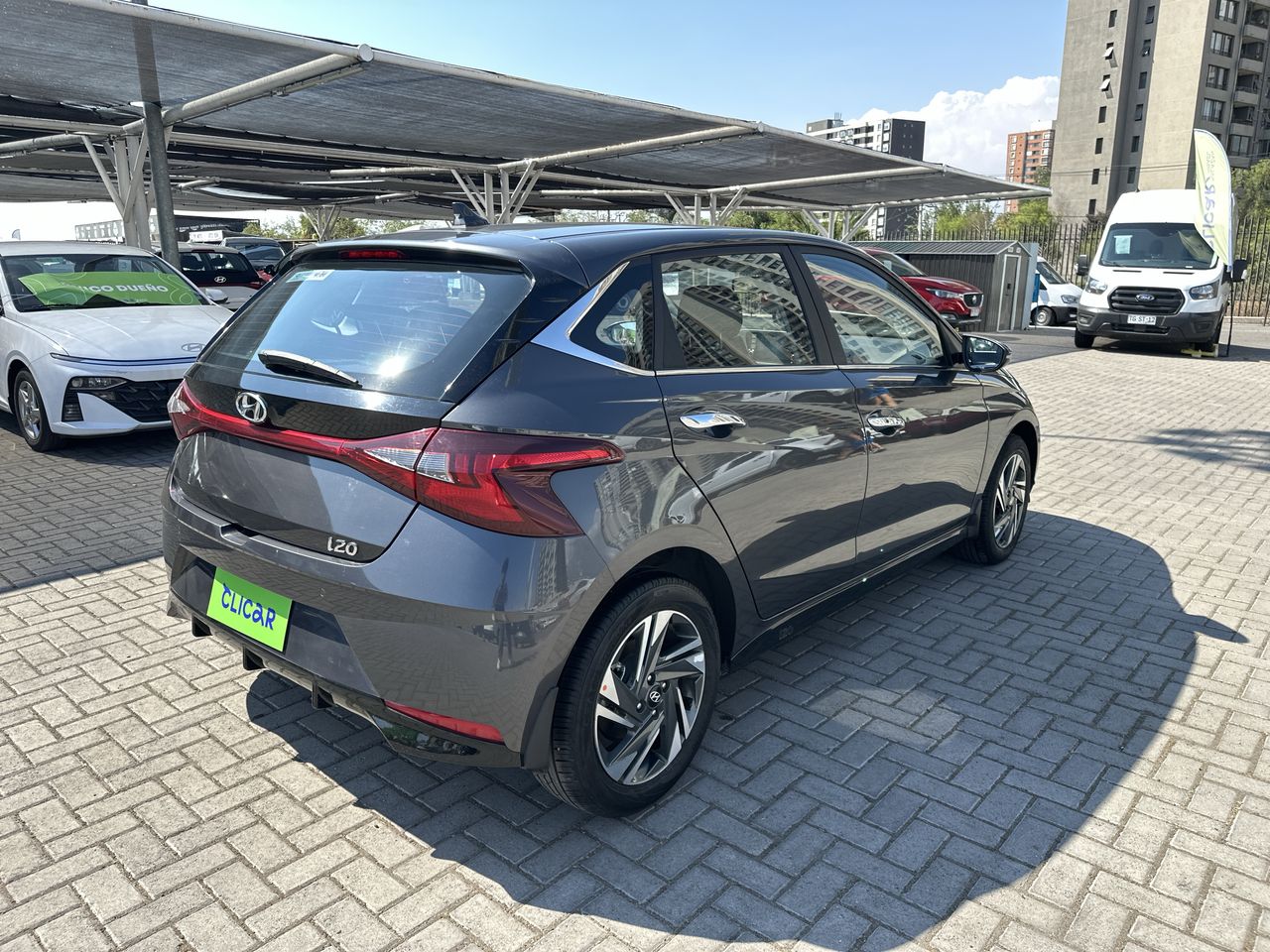 HYUNDAI - 7